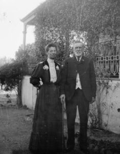 James Robinson and wife at Kimo Estate