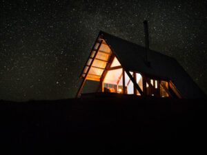 The hut at night with starts