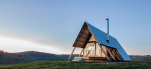 Sitting on top of their own hilltop locations, the off grid cabins at Kimo Estate are something else. A-frame in construction they use locally sourced suststainable hardwoods and provide guests the opportunity to nature